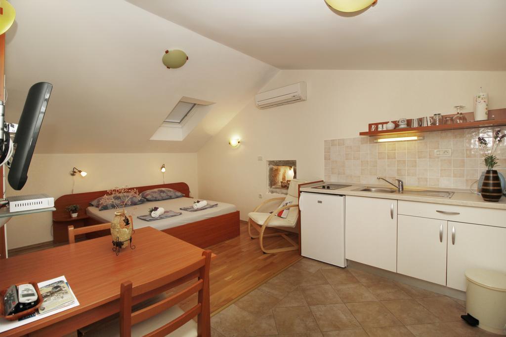 Apartments Caralipeo Makarska Exterior photo